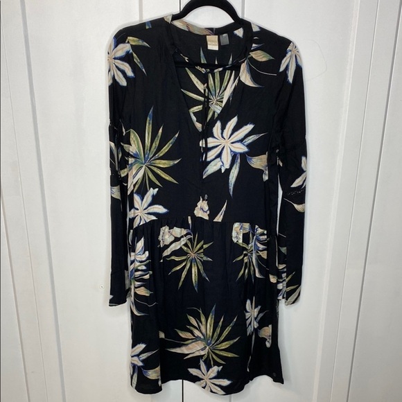 Roxy Black Dress with Tropical Floral Design - Med - Picture 1 of 9